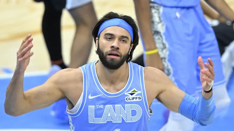 Один із лідерів "Клівленда" переніс операцію і пропустить старт сезону НБА 2 Один із лідерів "Клівленда" переніс операцію і пропустить старт сезону НБА 1