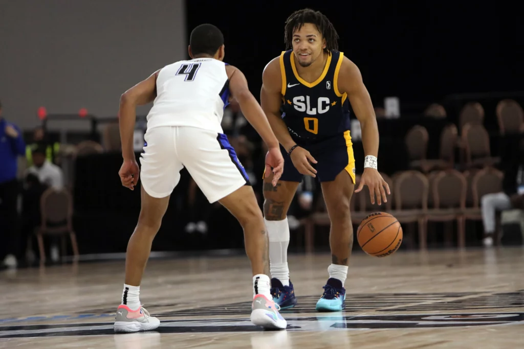 “Фенербахче” хоче підписати найкращого снайпера G-Ліги 2 “Фенербахче” хоче підписати найкращого снайпера G-Ліги 1