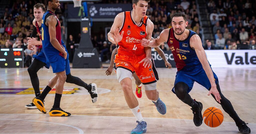 "Барселона" помітно скоротила зарплатну відомість, позбавившись від 4 відомих гравців 2 "Барселона" помітно скоротила зарплатну відомість, позбавившись від 4 відомих гравців 1