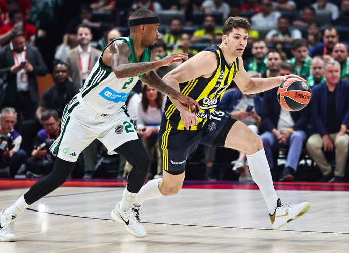 Не зміг піти після 7 років у клубі: форвард "Фенербахче" відмовився від контракту з "Мемфісом" 2 Не зміг піти після 7 років у клубі: форвард "Фенербахче" відмовився від контракту з "Мемфісом" 1