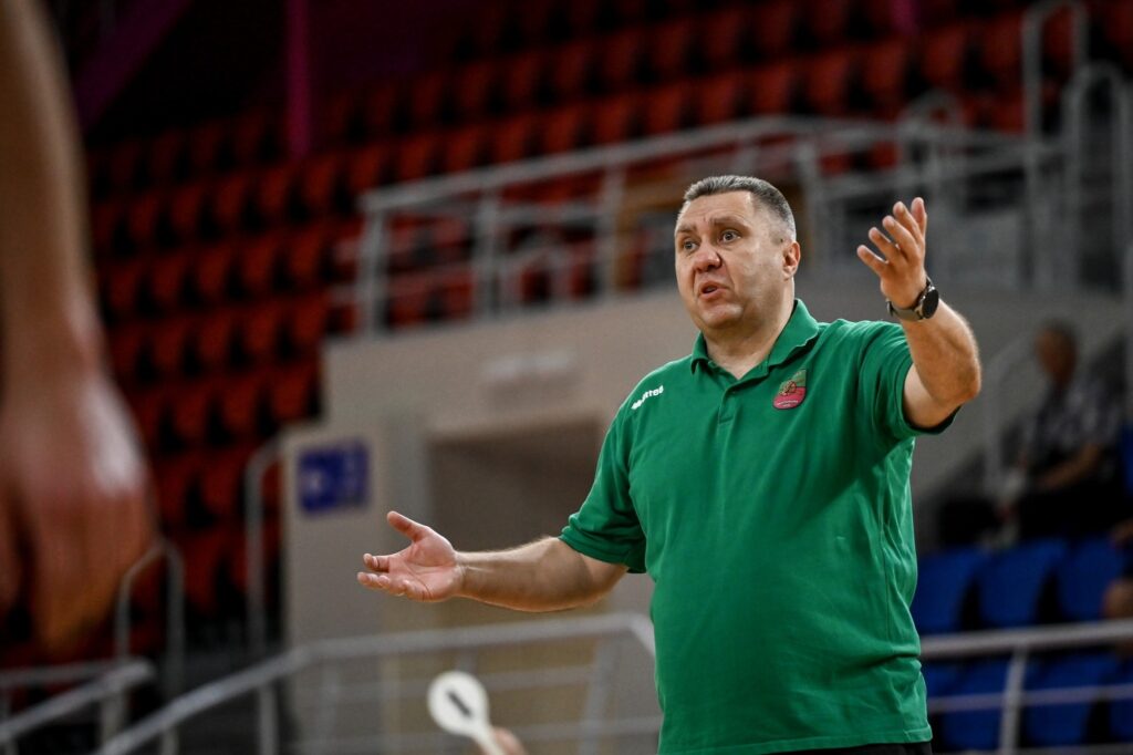Валерій Плеханов: "Психологічно важко, але ями нема. Ми працюємо так, як потрібно" 2 Валерій Плеханов: "Психологічно важко, але ями нема. Ми працюємо так, як потрібно" 1