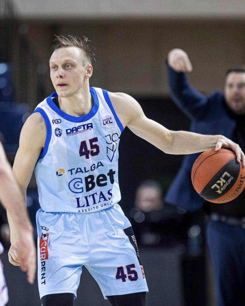 Українці за кордоном: Скапінцев, Близнюк, Зотов, Ковальов, Бринюк, Герун 2 Українці за кордоном: Скапінцев, Близнюк, Зотов, Ковальов, Бринюк, Герун 1