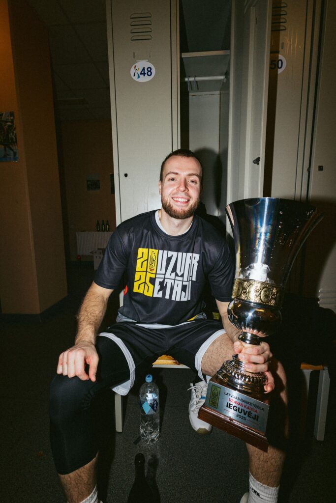 Три українця виграли Кубок Латвії в складі “ВЕФа”, Санон — MVP фіналу 4 Три українця виграли Кубок Латвії в складі “ВЕФа”, Санон — MVP фіналу 3
