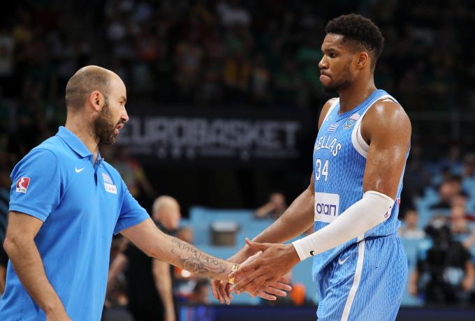 "Янніс почав більше спілкуватися з командою": Спануліс - про перспективи Греції після перемоги над Литвою 2 "Янніс почав більше спілкуватися з командою": Спануліс - про перспективи Греції після перемоги над Литвою 1