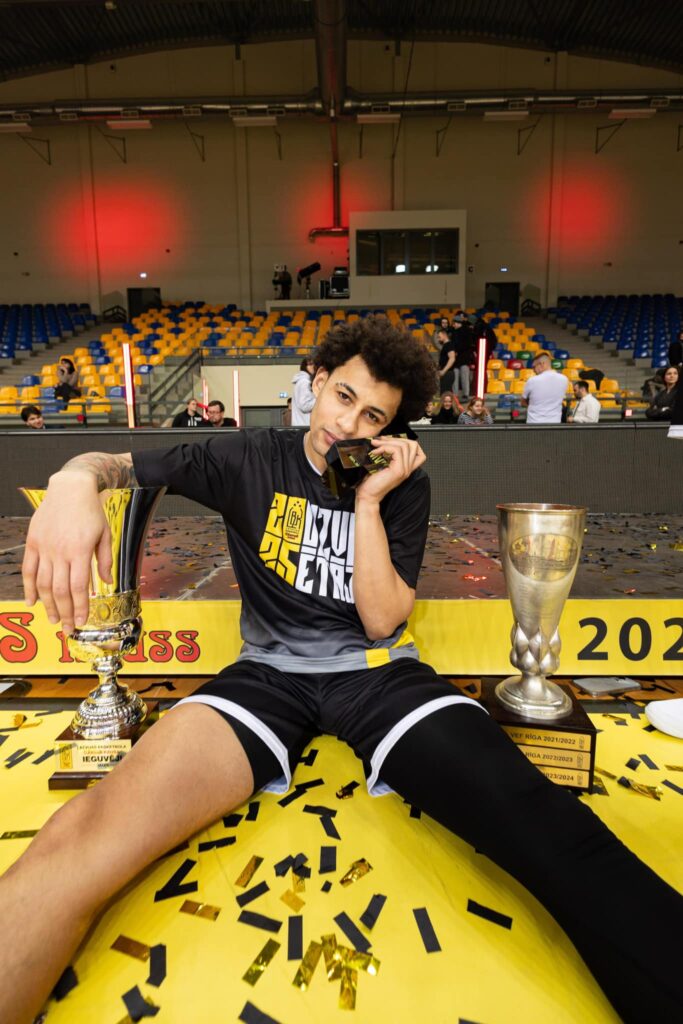 Три українця виграли Кубок Латвії в складі “ВЕФа”, Санон — MVP фіналу 8 Три українця виграли Кубок Латвії в складі “ВЕФа”, Санон — MVP фіналу 7