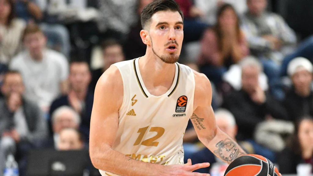 Нандо Де Коло увійшов до історії Євроліги 2 Нандо Де Коло увійшов до історії Євроліги 1