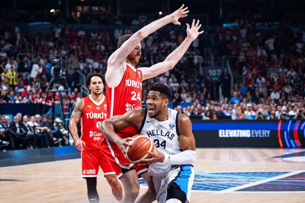 “Я куплю йому найкращий Rolex у світі!”: неочікуваний герой збірної Туреччини отримає солідний подарунок за успішну гру проти Янніса 2 “Я куплю йому найкращий Rolex у світі!”: неочікуваний герой збірної Туреччини отримає солідний подарунок за успішну гру проти Янніса 1