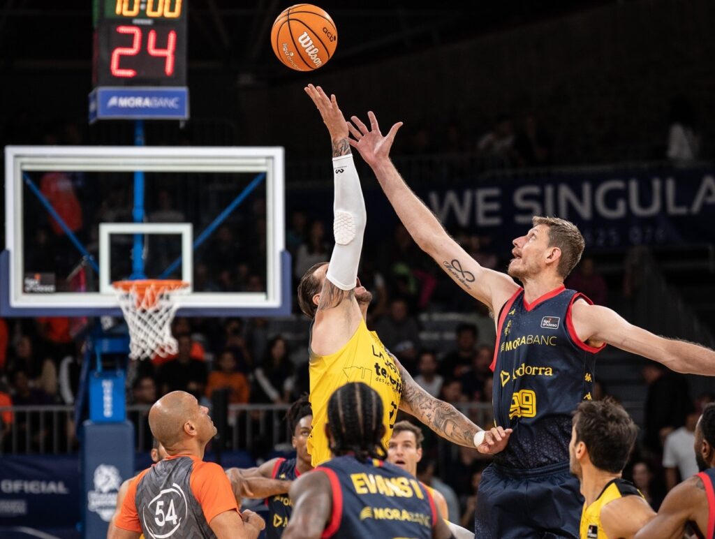 Чемпіонат Іспанії: “Андорра” Пустового вдруге поспіль провалилася, камбек “Унікахи” 2 Чемпіонат Іспанії: “Андорра” Пустового вдруге поспіль провалилася, камбек “Унікахи” 1