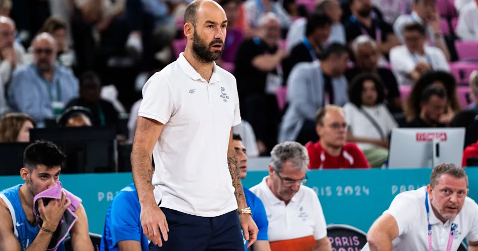 Вассіліс Спануліс зізнався, що збирається зробити після вильоту збірної Греції з Олімпіади 2 Вассіліс Спануліс зізнався, що збирається зробити після вильоту збірної Греції з Олімпіади 1