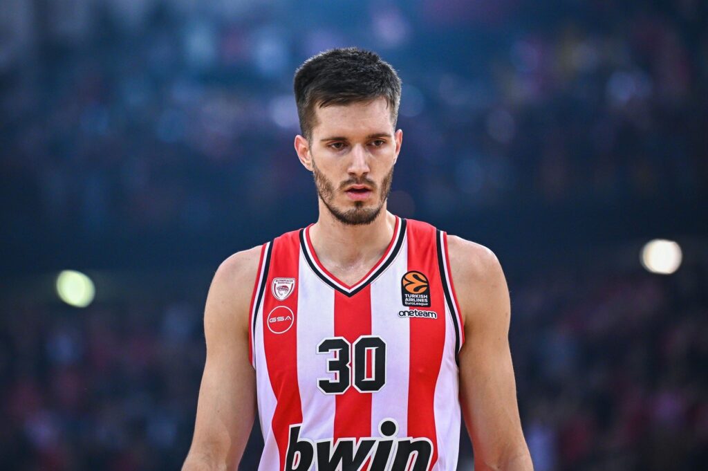 "Олімпіакос" прийняв кадрове рішення після втрати двох зірок перед стартом сезону 2 "Олімпіакос" прийняв кадрове рішення після втрати двох зірок перед стартом сезону 1