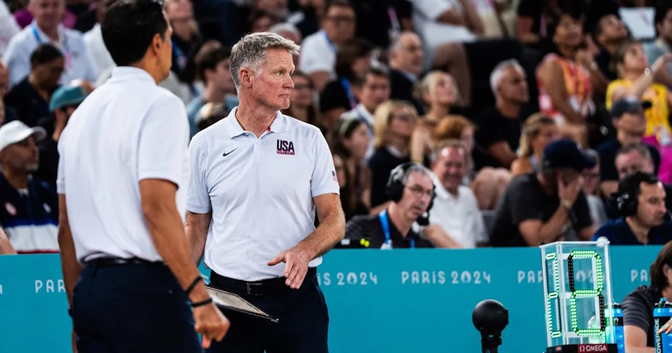 Стів Керр назвав "невизнанного MVP" збірної США, якого ніхто не оцінив після перемоги на Олімпіаді 2 Стів Керр назвав "невизнанного MVP" збірної США, якого ніхто не оцінив після перемоги на Олімпіаді 1