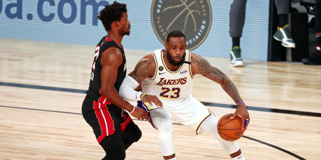 "Голден Стейт" націлився на Леброна Джеймса і ще 4 суперзірок НБА після зриву двух гучних трансферів 2 "Голден Стейт" націлився на Леброна Джеймса і ще 4 суперзірок НБА після зриву двух гучних трансферів 1