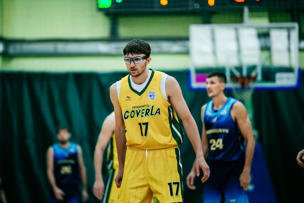 "Прикарпаття-Говерла" продовжила контракт з Володимиром Дроздовим 2 "Прикарпаття-Говерла" продовжила контракт з Володимиром Дроздовим 1