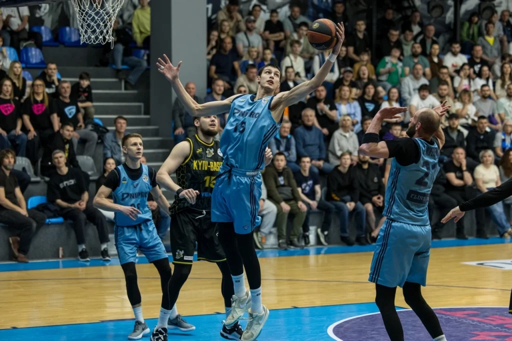 Данііл Сипало: "Я можу розвиватися в “Дніпрі”, але хотілося б отримати досвід і за кордоном " 2 Данііл Сипало: "Я можу розвиватися в “Дніпрі”, але хотілося б отримати досвід і за кордоном " 1