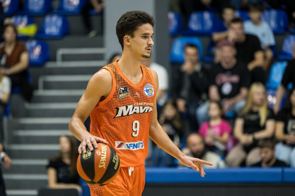 Лєв Кошеватський: "Я вільний агент — слухаю пропозиції й обираю найкращі для себе варіанти" 2 Лєв Кошеватський: "Я вільний агент — слухаю пропозиції й обираю найкращі для себе варіанти" 1