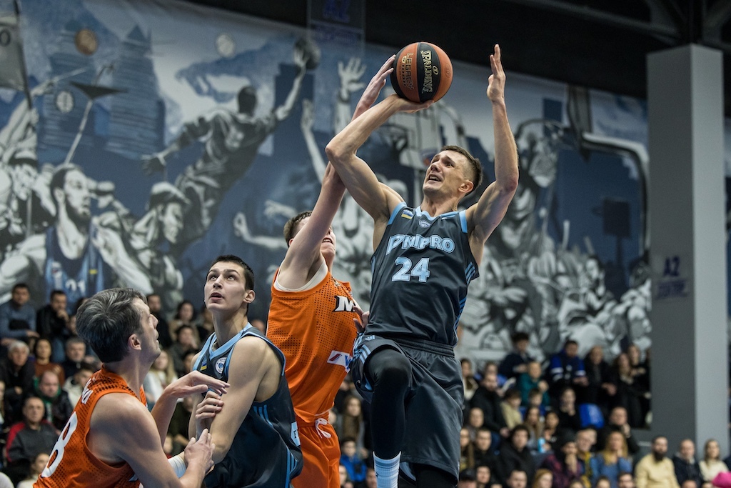 Перший півфінал Кубка України перенесено через тривалу повітряну тривогу в Дніпрі 2 Перший півфінал Кубка України перенесено через тривалу повітряну тривогу в Дніпрі 1