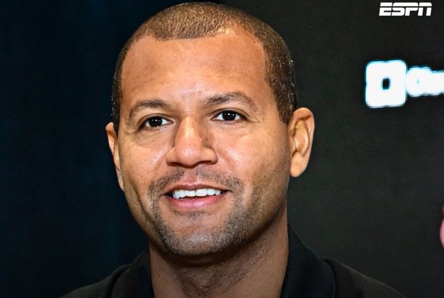 Один з фаворитів Східної конференції продовжив контракт із президентом клубу 2 Один з фаворитів Східної конференції продовжив контракт із президентом клубу 1