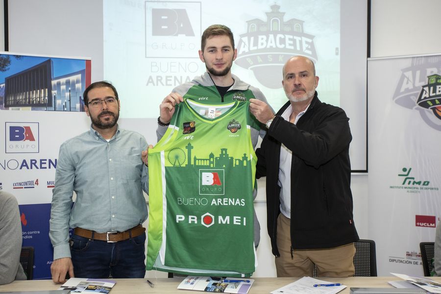 Українці за кордоном: Артамонов, Токовенко, Давидюк, Шундель, Грицак 2 Українці за кордоном: Артамонов, Токовенко, Давидюк, Шундель, Грицак 1