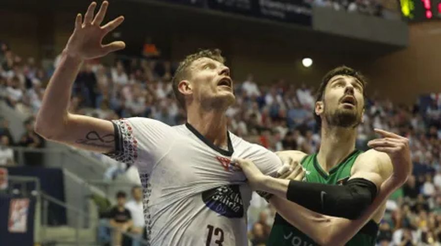 Іменитий іспанський клуб збирається посилити ростер Артемом Пустовим 2 Іменитий іспанський клуб збирається посилити ростер Артемом Пустовим 1