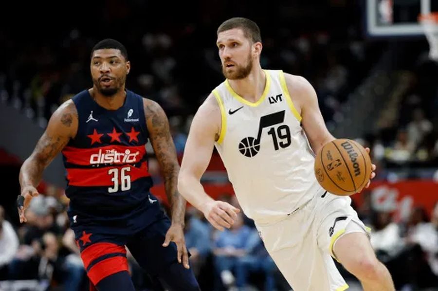 7 очок Михайлюка допомогли "Юті" здолати "Портленд" 2 7 очок Михайлюка допомогли "Юті" здолати "Портленд" 1