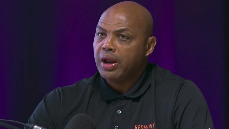 Чарльз Барклі жорстко вступився за Бронні Джеймса, якого критикують за провальну гру в "Лейкерс" 2 Чарльз Барклі жорстко вступився за Бронні Джеймса, якого критикують за провальну гру в "Лейкерс" 1