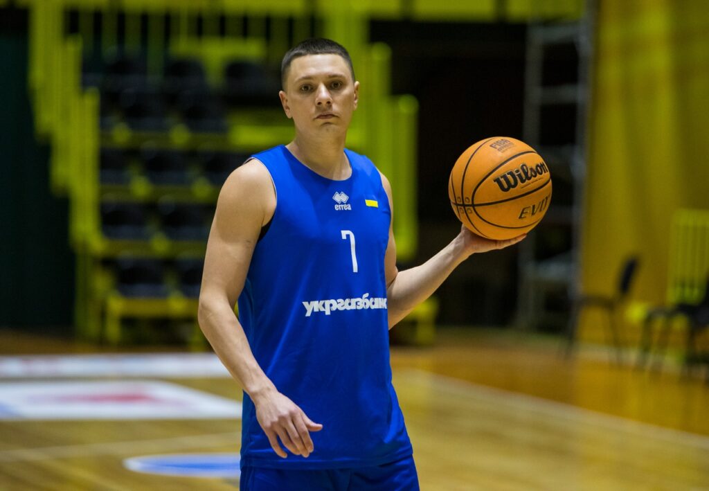 Денис Лукашов: "Мій меседж світу - я прошу світ зупинити війну та не дозволяти вбивати людей" 2 Денис Лукашов: "Мій меседж світу - я прошу світ зупинити війну та не дозволяти вбивати людей" 1