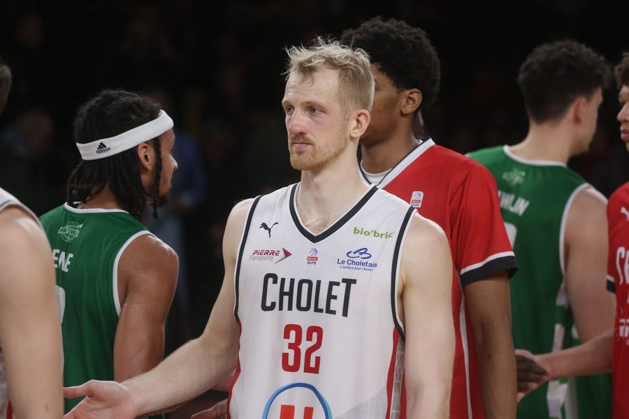 Українці за кордоном: Близнюк, Грицак, Кондраков, Анікієнко, Фролов 2 Українці за кордоном: Близнюк, Грицак, Кондраков, Анікієнко, Фролов 1