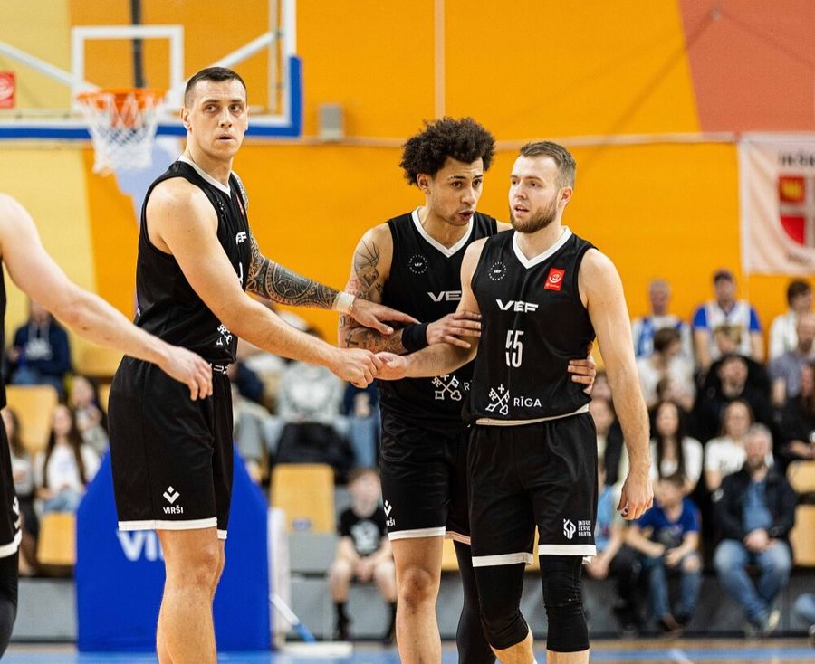 Українці за кордоном: значний дабл-дабл Новицького, майже трипл-дабл Санона, Бобров 2 Українці за кордоном: значний дабл-дабл Новицького, майже трипл-дабл Санона, Бобров 1