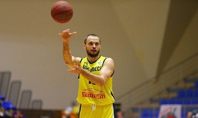 Лауріс Блаус знайшов собі новий клуб 2 Лауріс Блаус знайшов собі новий клуб 1