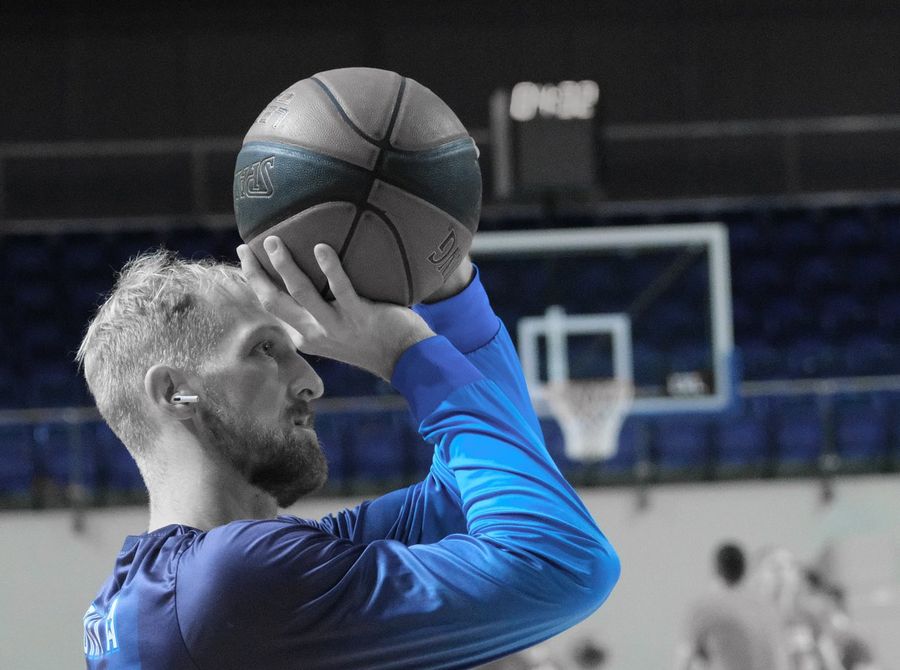 Українці за кордоном: Близнюк, Шевченко, Яцковець, Путра 2 Українці за кордоном: Близнюк, Шевченко, Яцковець, Путра 1