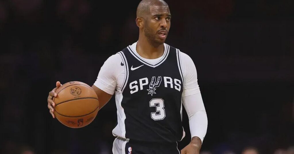 "Мілвокі" хоче підписати 12-разового учасника Матчу всіх зірок НБА на заміну Деміану Лілларду 2 "Мілвокі" хоче підписати 12-разового учасника Матчу всіх зірок НБА на заміну Деміану Лілларду 1