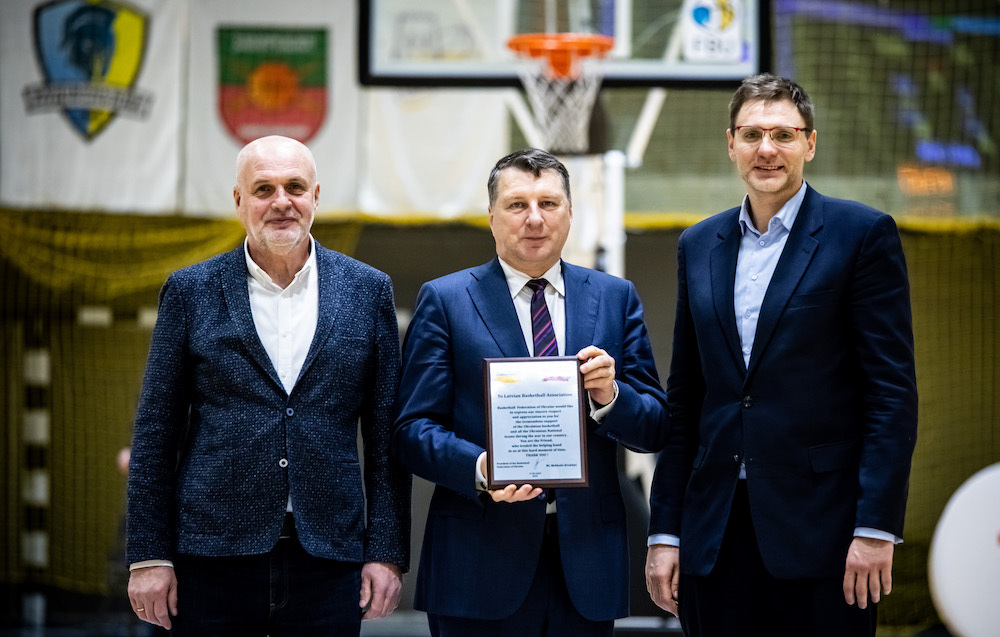 У Києві відбулась зустріч президентів федерацій баскетболу України, Латвії та міністра молоді і спорту 4 У Києві відбулась зустріч президентів федерацій баскетболу України, Латвії та міністра молоді і спорту 3