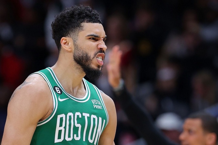 Джейсон Тейтум встановив унікальний снайперський рекорд за всю історію плей-офф НБА 2 Джейсон Тейтум встановив унікальний снайперський рекорд за всю історію плей-офф НБА 1