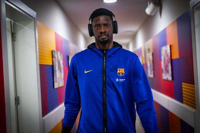 Офіційно: "Барселона" продовжила контракт із сенегальським бігменом 2 Офіційно: "Барселона" продовжила контракт із сенегальським бігменом 1