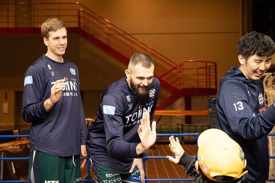 Українці за кордоном: Герун, Бояркін, Антіпов, Ковальов, Сергєєв, Мироненко, Ягупова 2 Українці за кордоном: Герун, Бояркін, Антіпов, Ковальов, Сергєєв, Мироненко, Ягупова 1