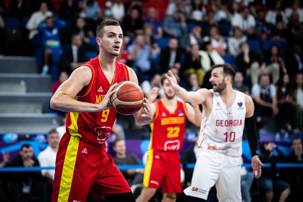 Євробаскет-2022: Чорногорія обіграла Грузію, вибивши її з турніру 2 Євробаскет-2022: Чорногорія обіграла Грузію, вибивши її з турніру 1