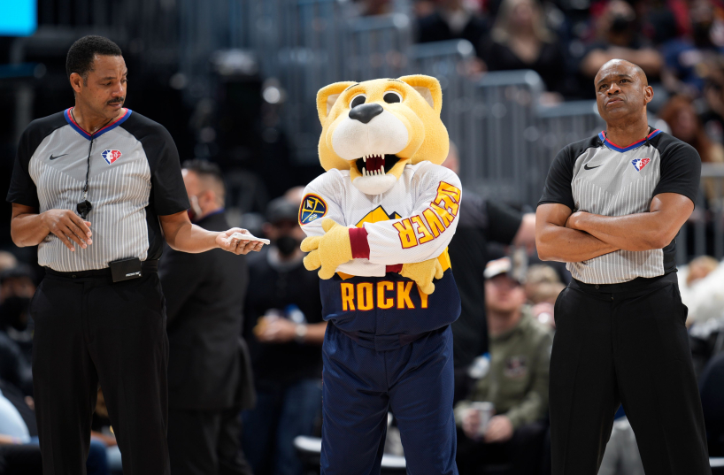 Найоплачуваніший маскот НБА подав до суду на свою команду 2 Найоплачуваніший маскот НБА подав до суду на свою команду 1