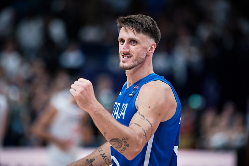 Хворого на рак гравця викликали в збірну Італії і призначили капітаном 2 Хворого на рак гравця викликали в збірну Італії і призначили капітаном 1