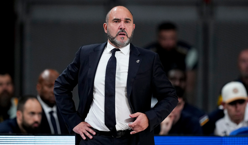 Збірна Іспанії офіційно призначила нового головного тренера 2 Збірна Іспанії офіційно призначила нового головного тренера 1