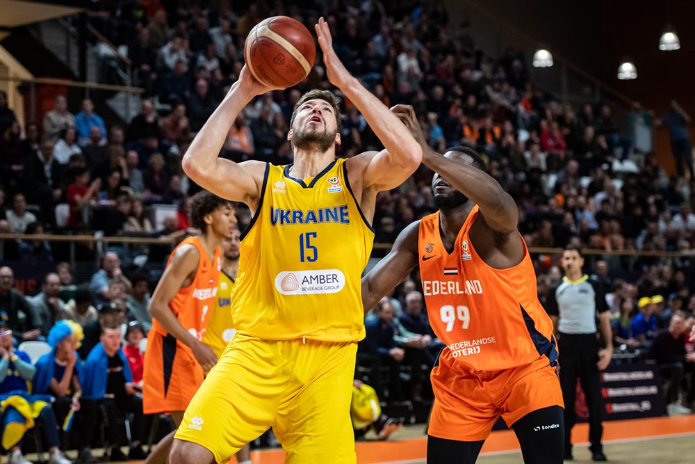 В’ячеслав Кравцов не зіграє за збірну України в лютому 2 В’ячеслав Кравцов не зіграє за збірну України в лютому 1