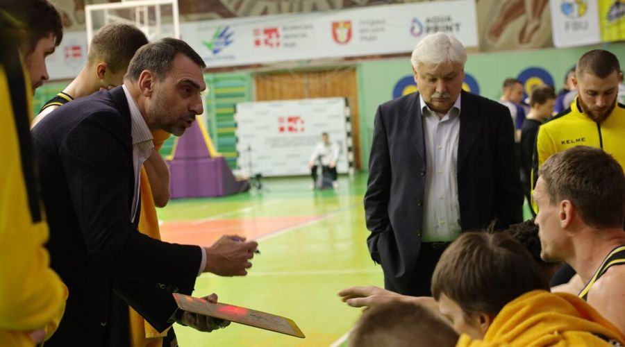 "Повірили, що гра може бути легкою": Холопов - про поразку від "Політехніки-Галичини" 2 "Повірили, що гра може бути легкою": Холопов - про поразку від "Політехніки-Галичини" 1