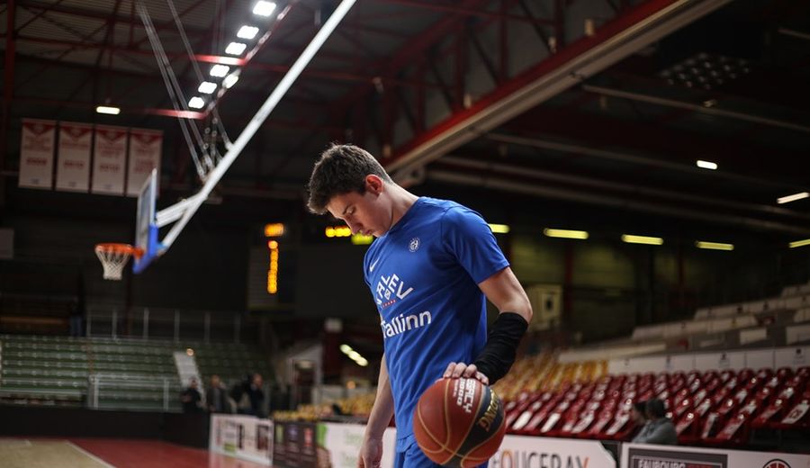 Українці за кордоном: Шундель, Ковляр, Кондраков 2 Українці за кордоном: Шундель, Ковляр, Кондраков 1