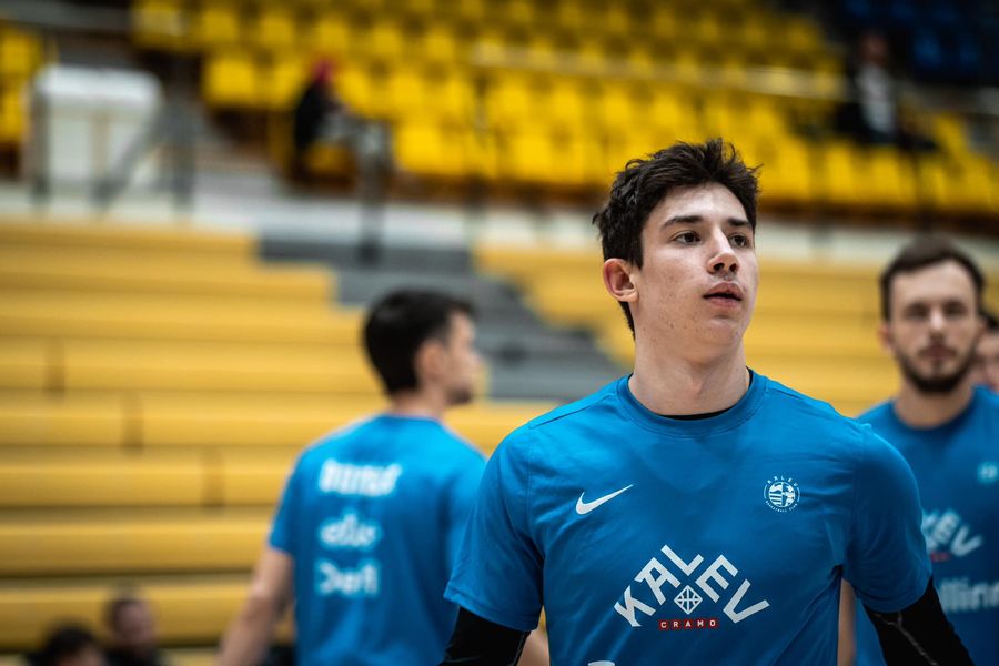 Українці за кордоном: Войналович, Шевченко, Ковляр, Соколенко, Луценко, Місяць, Журавльов, Анісімов 2 Українці за кордоном: Войналович, Шевченко, Ковляр, Соколенко, Луценко, Місяць, Журавльов, Анісімов 1