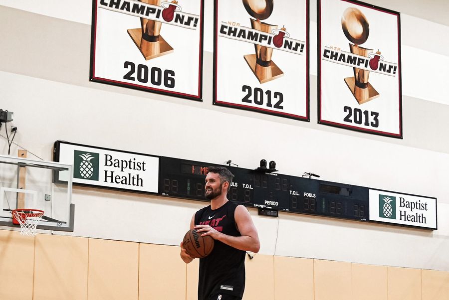 "Цей хлопець знає, як перемагати": один з лідерів "Гіт" - про прихід до команди Кевіна Лава 2 "Цей хлопець знає, як перемагати": один з лідерів "Гіт" - про прихід до команди Кевіна Лава 1