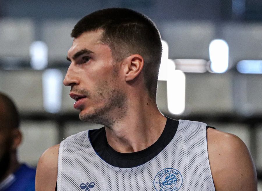 Українці за кордоном: Ткаченко набрав 10 очок, дабл-дабл Антіпова, Путра, Кличко, Липовий 2 Українці за кордоном: Ткаченко набрав 10 очок, дабл-дабл Антіпова, Путра, Кличко, Липовий 1