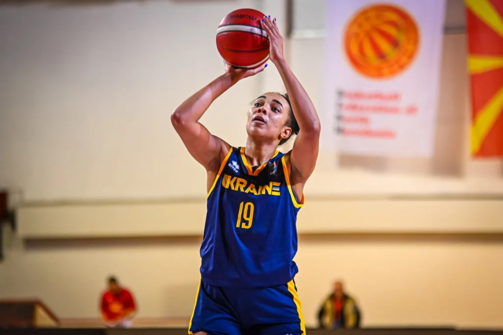 Міріам Уро-Ніле: "Ми всі чудово розуміємо, що треба серйозно поставитись до гри проти Сербії" 2 Міріам Уро-Ніле: "Ми всі чудово розуміємо, що треба серйозно поставитись до гри проти Сербії" 1