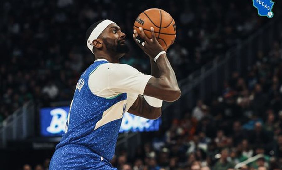 Гравці "Мілвокі" повторили рекорд НБА за влучними триочковими за половину гри 2 Гравці "Мілвокі" повторили рекорд НБА за влучними триочковими за половину гри 1