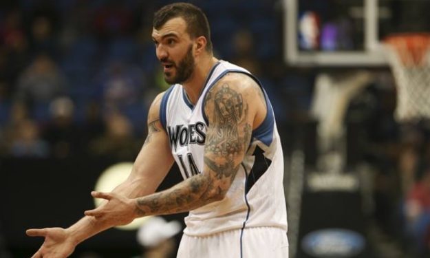 Колишнього основного центрового "Міннесоти" підозрюють у співпраці з кримінальним угрупуванням 2 Колишнього основного центрового "Міннесоти" підозрюють у співпраці з кримінальним угрупуванням 1