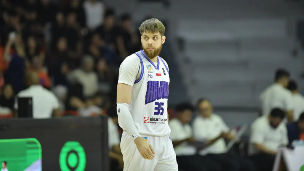 Українці за кордоном: Ковальов допоміг "Байройту" здобути перемогу 2 Українці за кордоном: Ковальов допоміг "Байройту" здобути перемогу 1