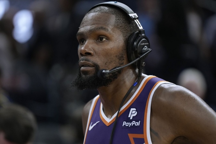 "Фінікс" вимагає у Кевіна Дюранта погодитися на обмін в неприйнятний для нього клуб НБА 2 "Фінікс" вимагає у Кевіна Дюранта погодитися на обмін в неприйнятний для нього клуб НБА 1